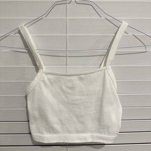 colsie white ribbed cropped cami with thick strap